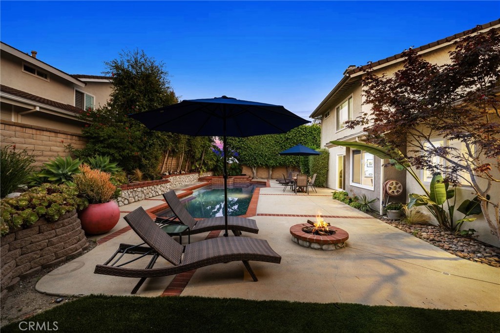 522 Calle Cuadra San Clemente, CA 92673 - Photo 9 of 37 a view of swimming pool with outdoor seating and plants