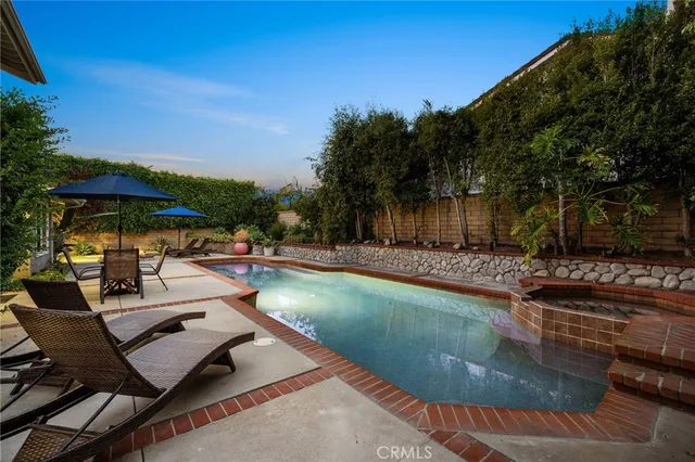 $2,090,000 | 522 Calle Cuadra, San Clemente, CA 92673