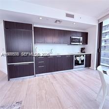 55 Southwest 9th Street, Unit 3903 Miami, FL 33130 - Photo 4 of 35