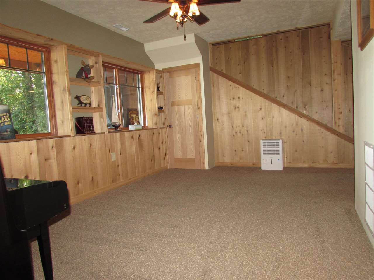 12 Ems R2B Lane Pierceton, IN 46562 - Photo 25 of 36 Gallery Image 25