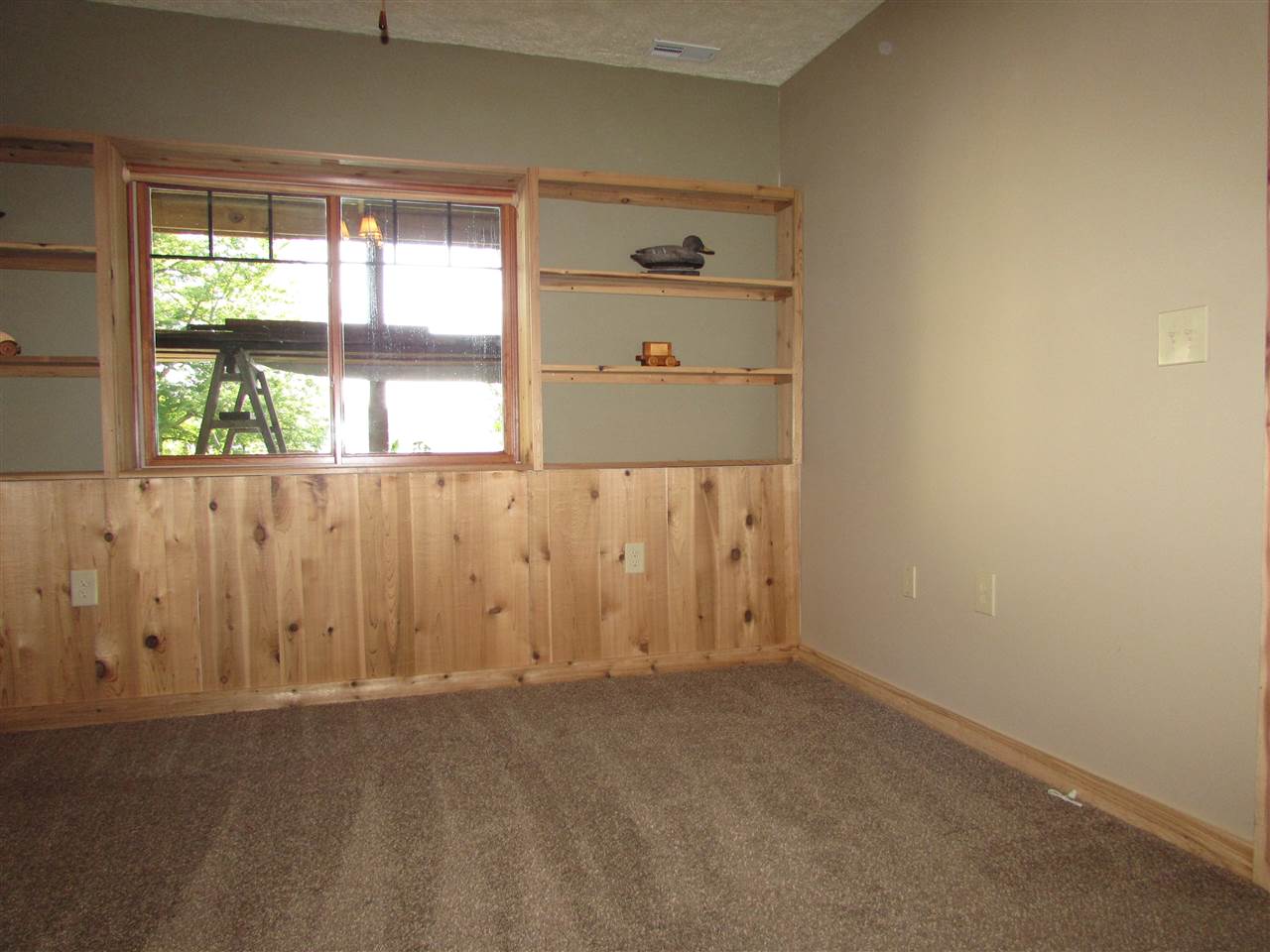 12 Ems R2B Lane Pierceton, IN 46562 - Photo 29 of 36 Gallery Image 29