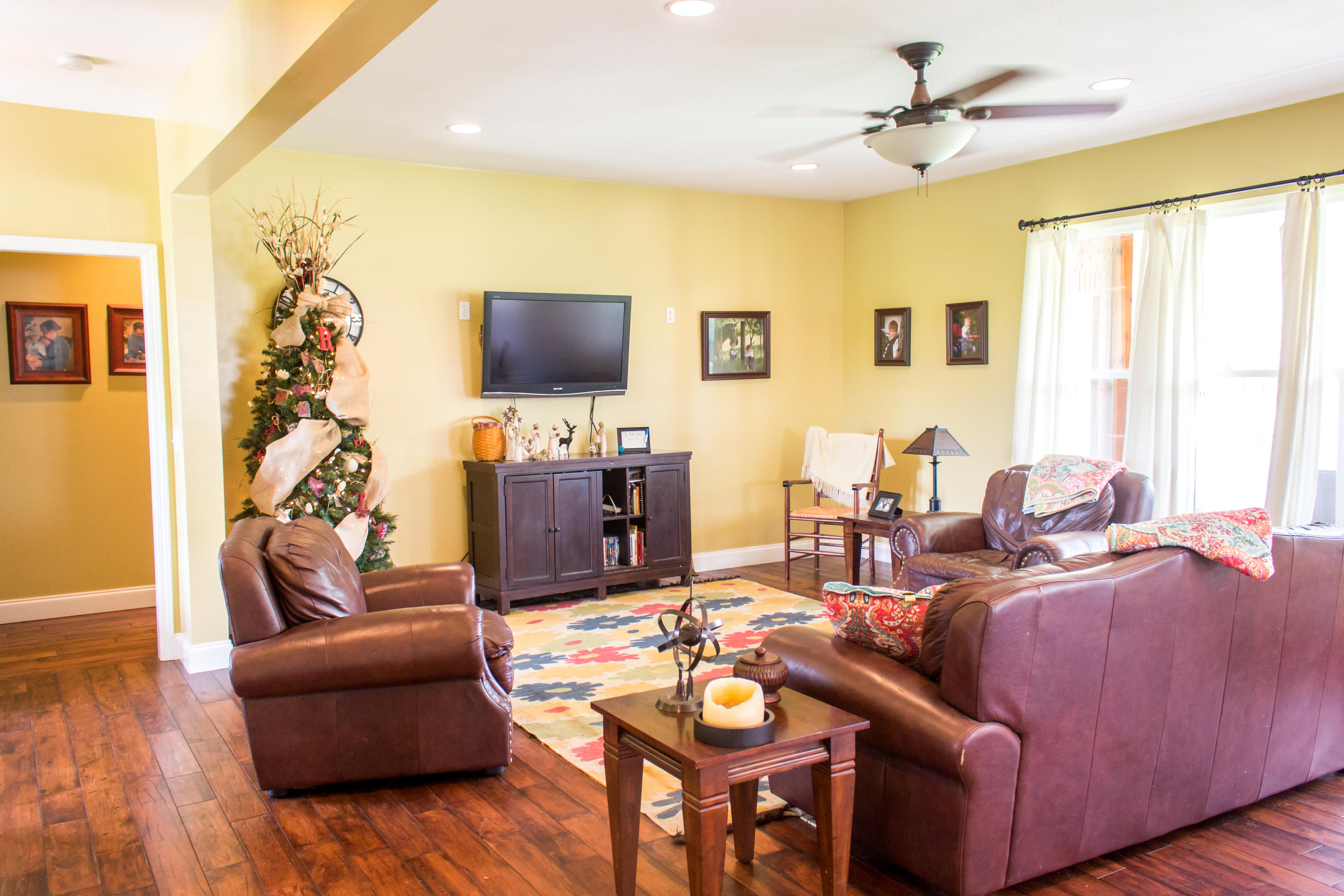 230 Ranch Road Loudon, TN 37774 - Photo 14 of 39 Living area