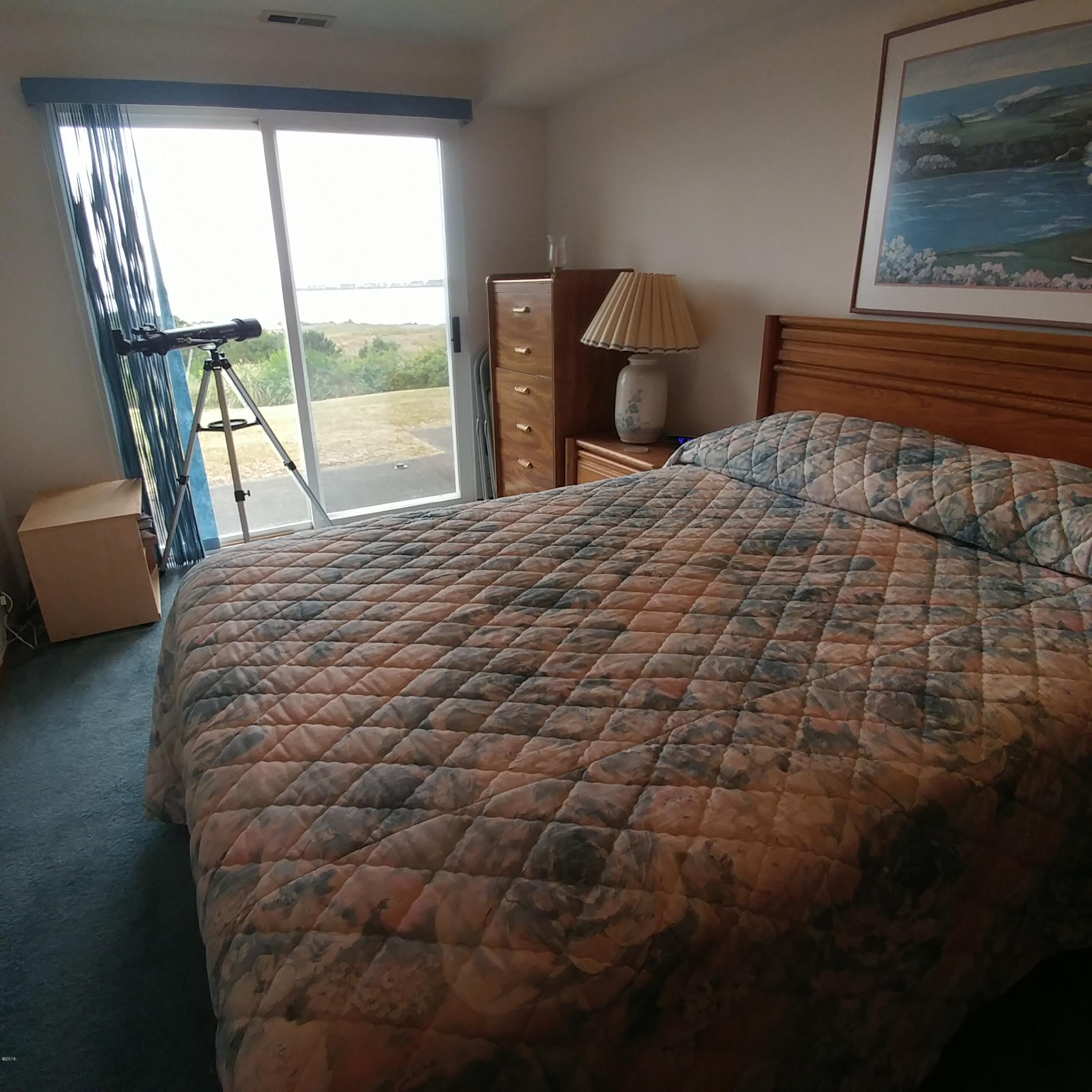 2750 Southwest Coho Street Newport, OR 97366 - Photo 8 of 13 bdrm 1