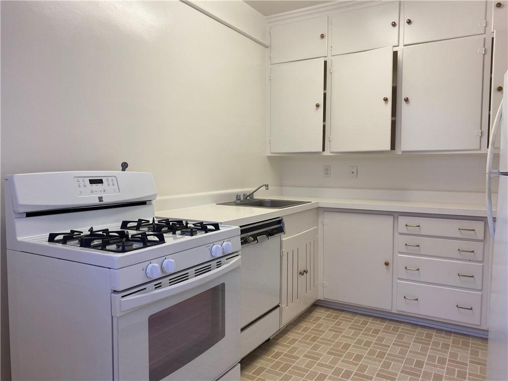 5404 St Charles Avenue, Unit F New Orleans, LA 70115 - Photo 5 of 12