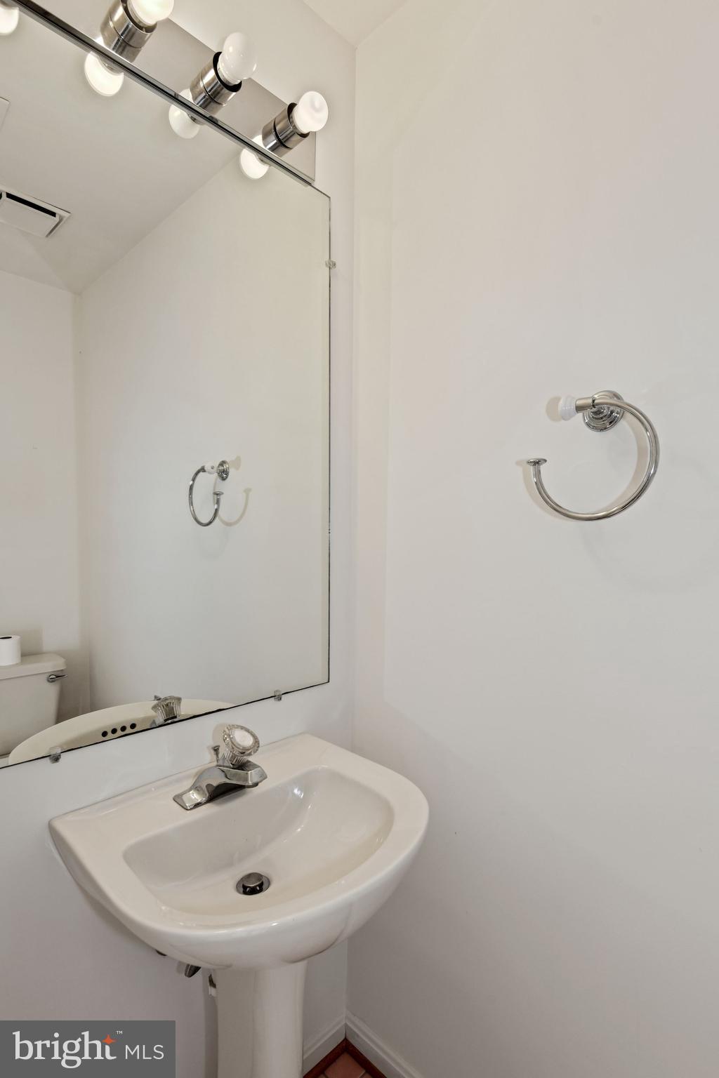 8608 Indian Springs Road Laurel, MD 20724 - Photo 12 of 34 Gallery Image 12