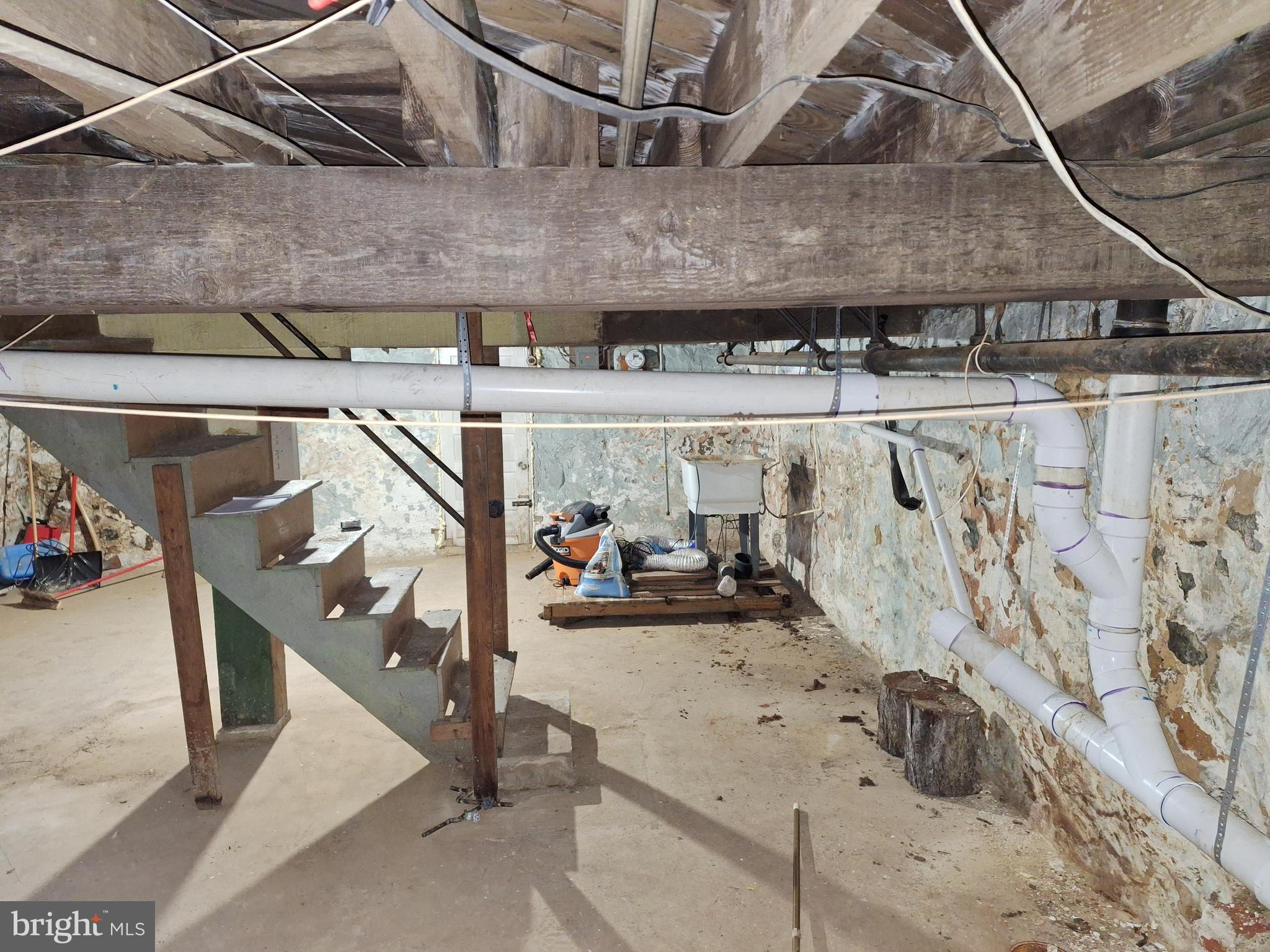 3803 Cedardale Road Baltimore, MD 21215 - Photo 50 of 56 a view of entryway