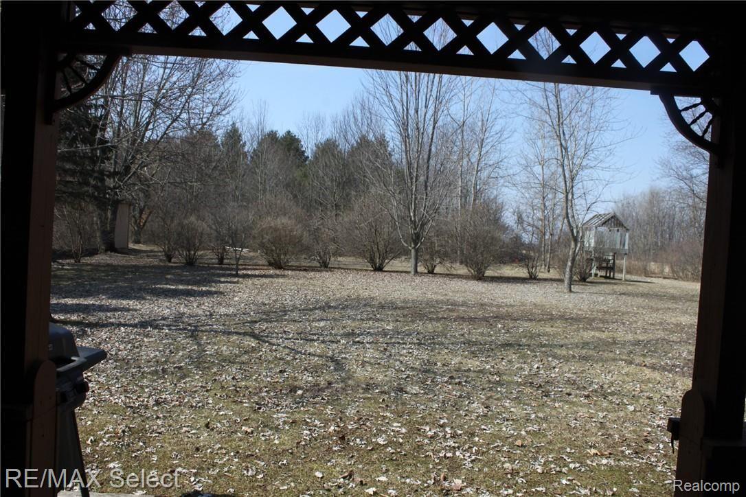 5297 North State Road Davison, MI 48423 - Photo 19 of 30 IMG_1110.JPG