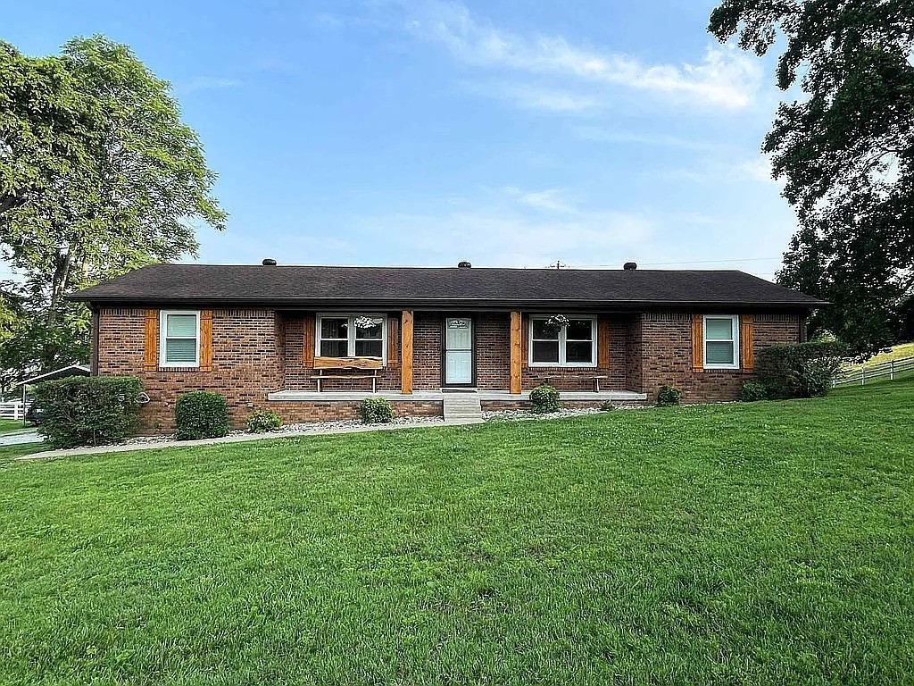 145 McCall Street Carthage, TN 37030 - Photo 1 of 35 Gallery Image 1