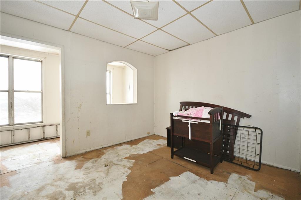 3320 Ridgway Street Pittsburgh, PA 15213 - Photo 13 of 23 Gallery Image 13