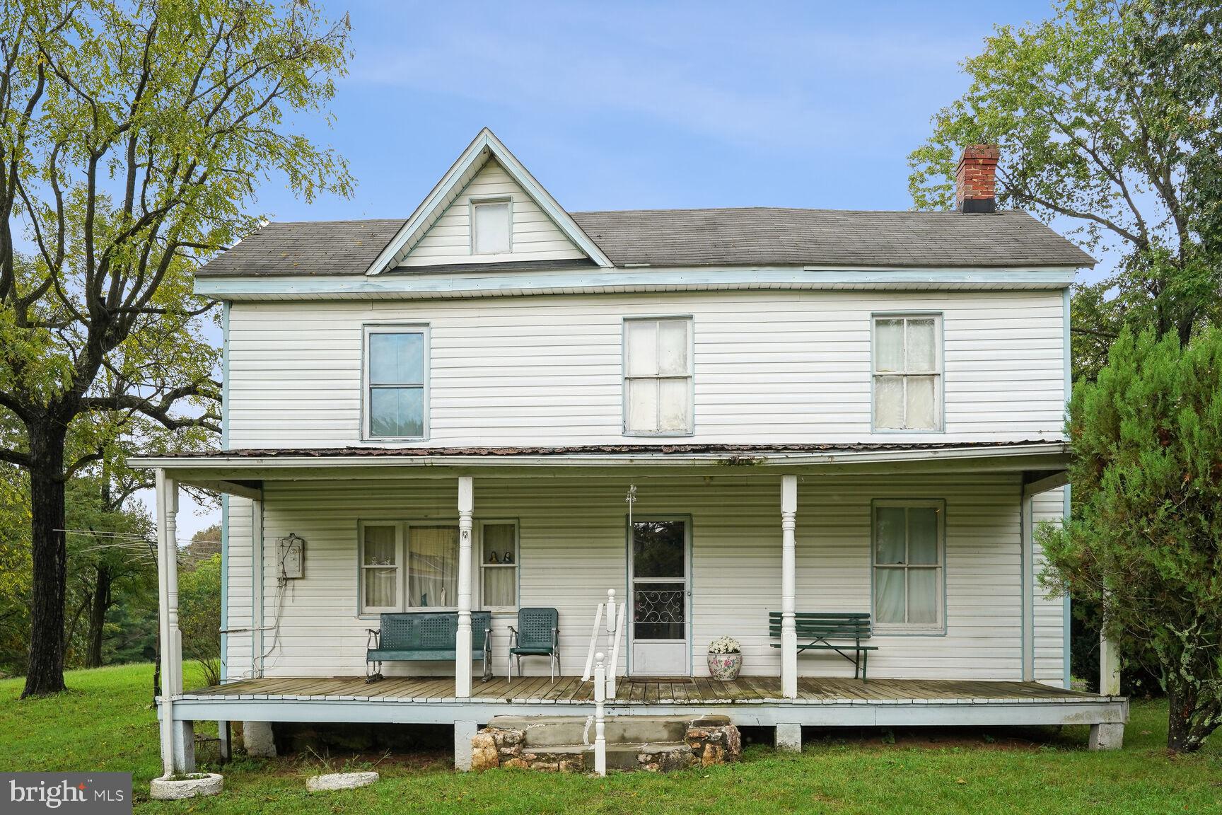 5095 Leeds Manor Road Hume, VA 22639 - Photo 2 of 15 Circa 1800
