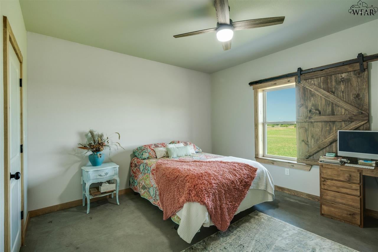 2411 Rifle Range Road Iowa Park, TX 76367 - Photo 16 of 29 Gallery Image 16