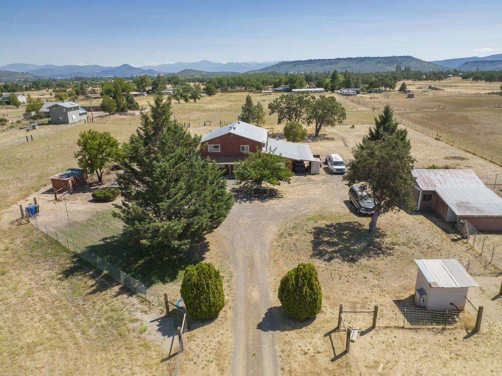 4691 Beagle Road White City, OR 97503 - Photo 38 of 67 38