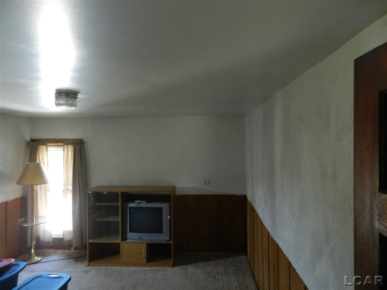 6352 Palmyra Road Palmyra, MI 49268 - Photo 16 of 17 31389505-15.JPG