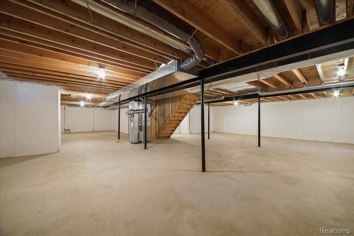 1678 Maple Creek Court Rochester, MI 48306 - Photo 24 of 31 26-Unfinished Basement.jpg