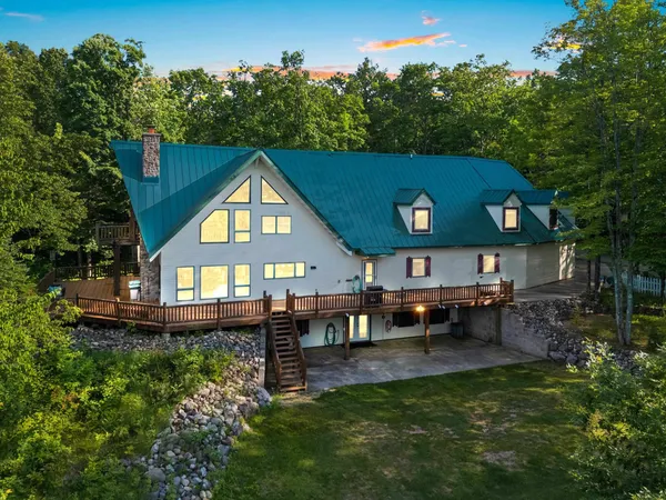 $1,100,000 | W8310 Meyer Lane, Crivitz, WI 54114