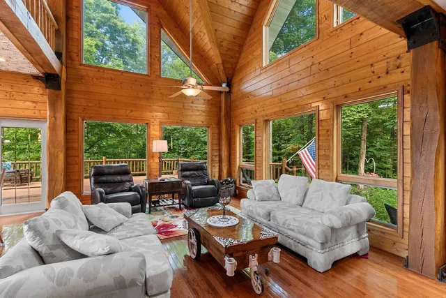 $1,100,000 | W8310 Meyer Lane, Crivitz, WI 54114