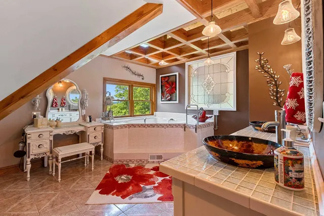 $1,100,000 | W8310 Meyer Lane, Crivitz, WI 54114