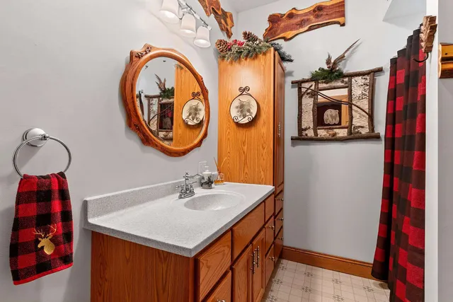 $1,100,000 | W8310 Meyer Lane, Crivitz, WI 54114