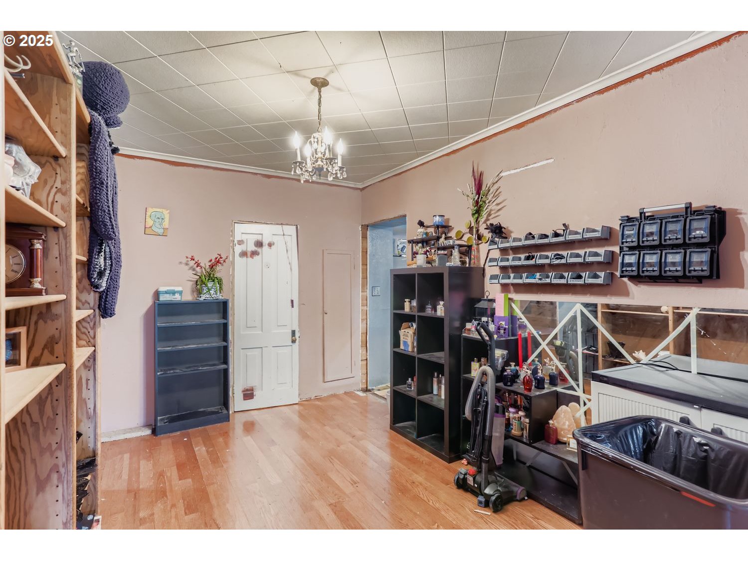 845 Southwest Blaine Street McMinnville, OR 97128 - Photo 20 of 28 a view of a room with gym equipment