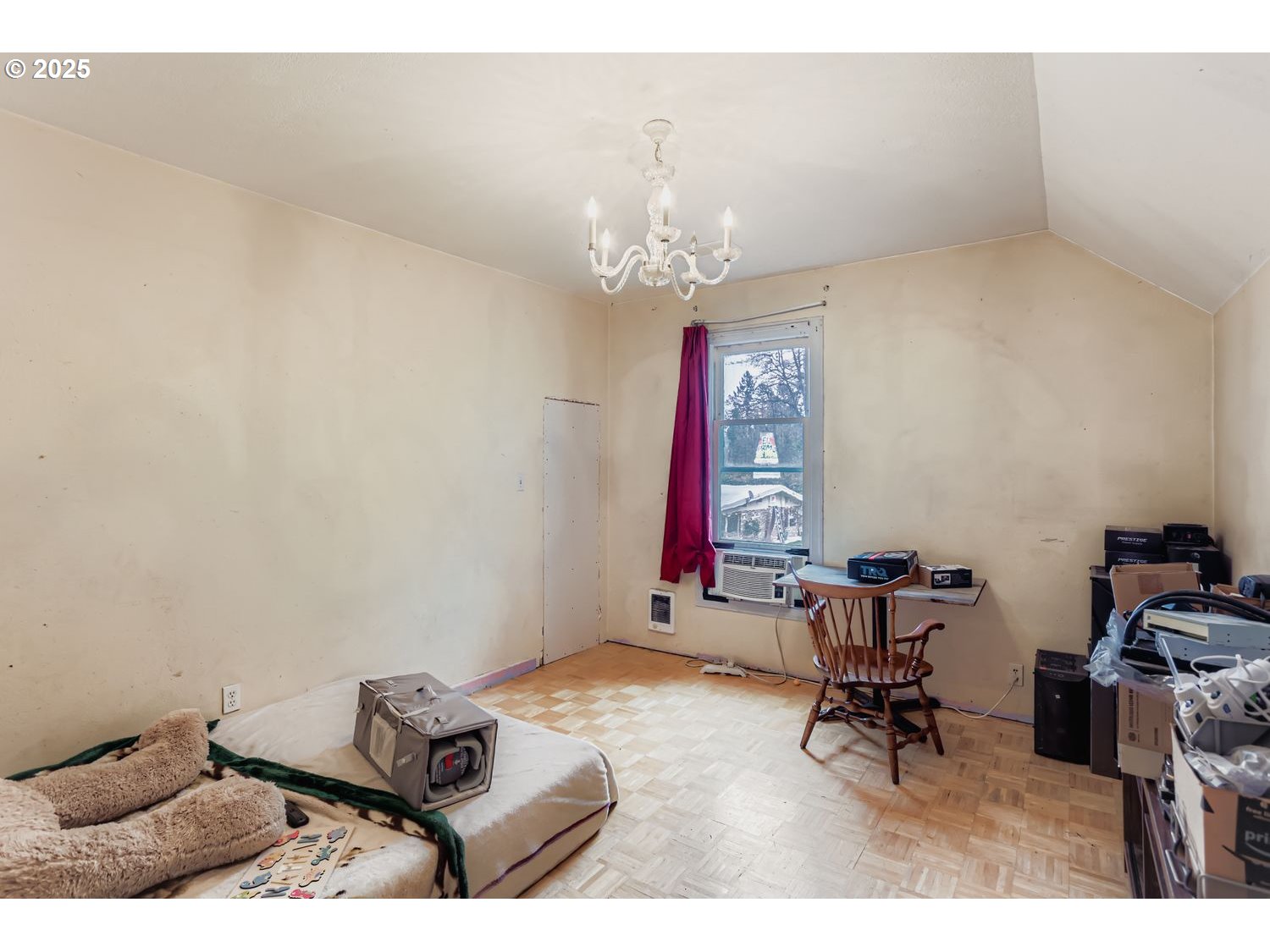 845 Southwest Blaine Street McMinnville, OR 97128 - Photo 21 of 28 a view of a room with gym equipment