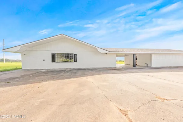 $299,000 | 1422 East Maple Avenue, Eunice, LA 70535