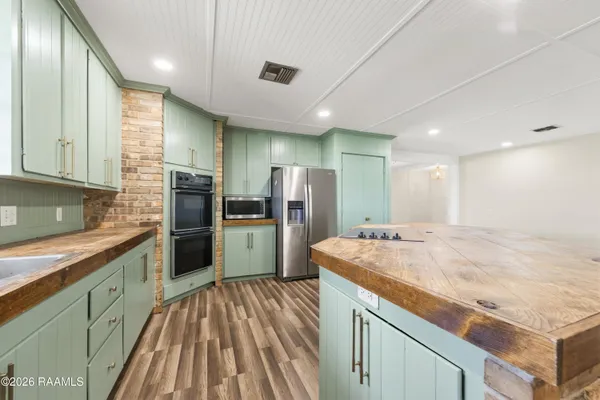 $299,000 | 1422 East Maple Avenue, Eunice, LA 70535