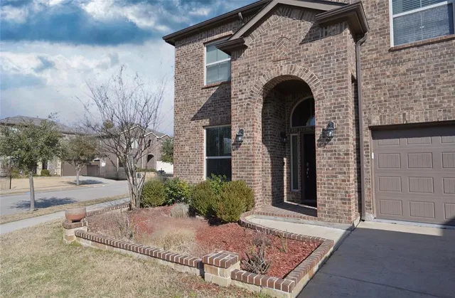 $479,500 | 5021 Split Rock Drive, Denton, TX 76210