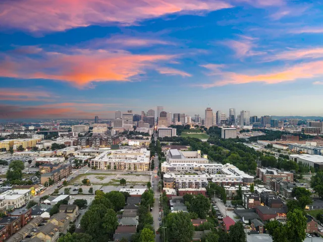 $1,100,000 | 1313 5th Avenue North, Nashville, TN 37208