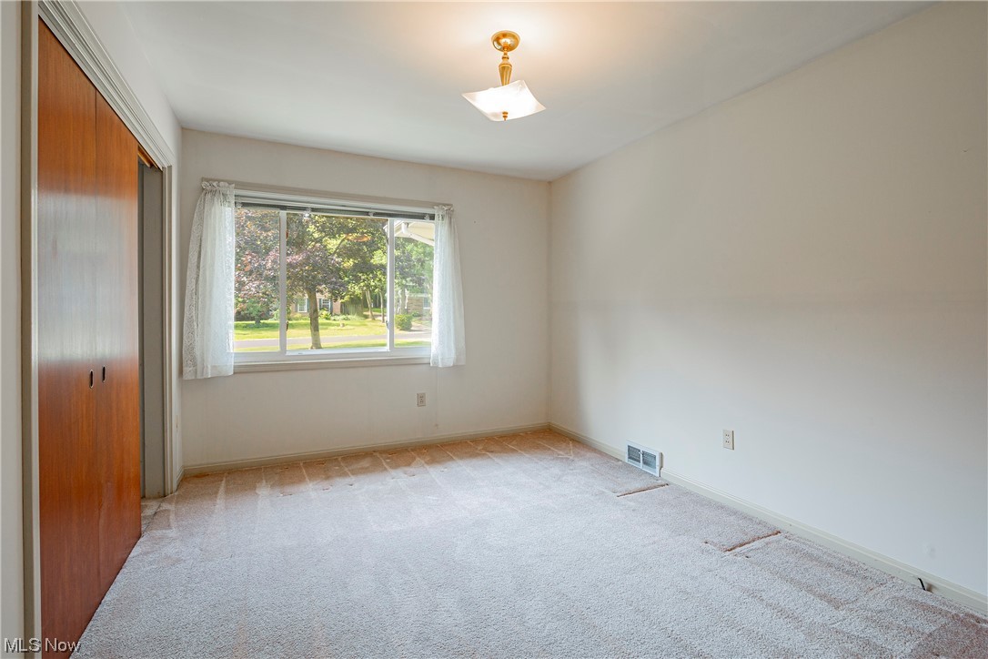 843 Mentor Road Akron, OH 44303 - Photo 22 of 33