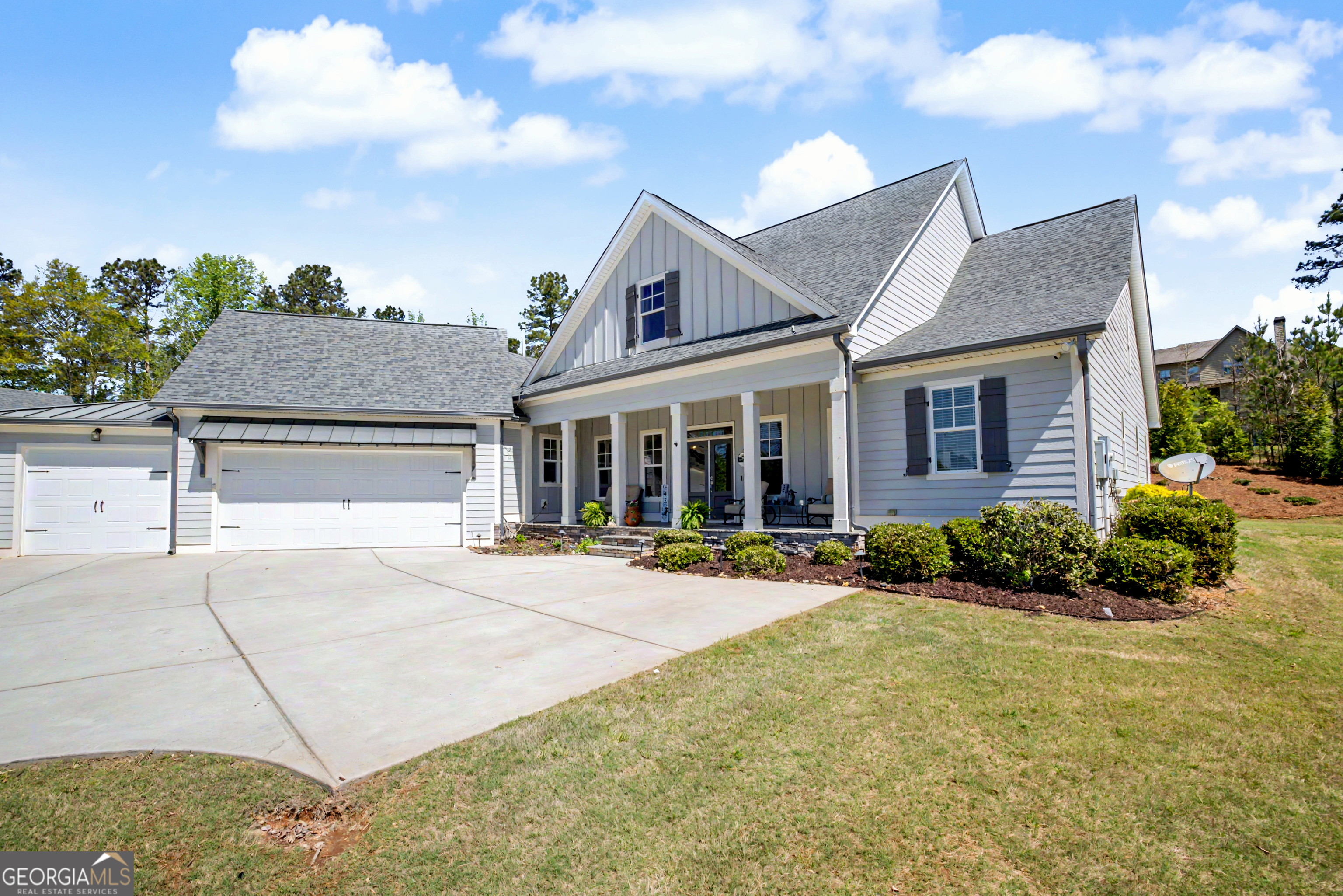 126 Raintree Court Newnan, GA 30265 - Photo 4 of 40