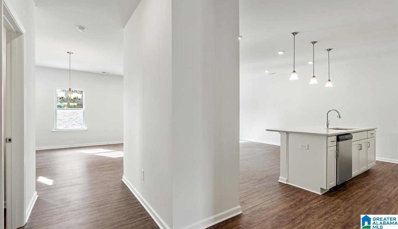 2040 Vly Run Leeds, AL 35094 - Photo 4 of 29
