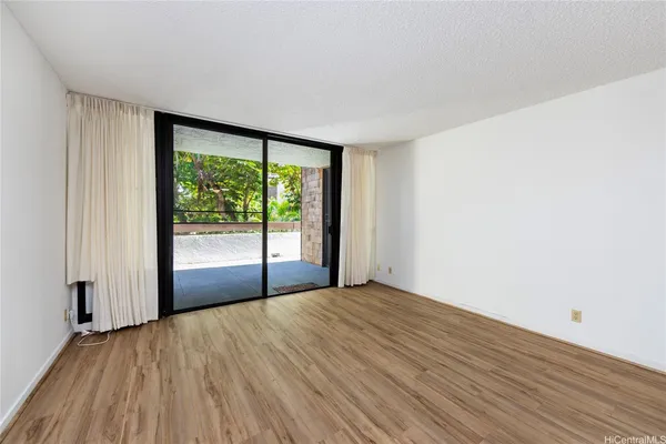 $3,350 | 1015 Aoloa Place, Unit 210, Kailua, HI 96734