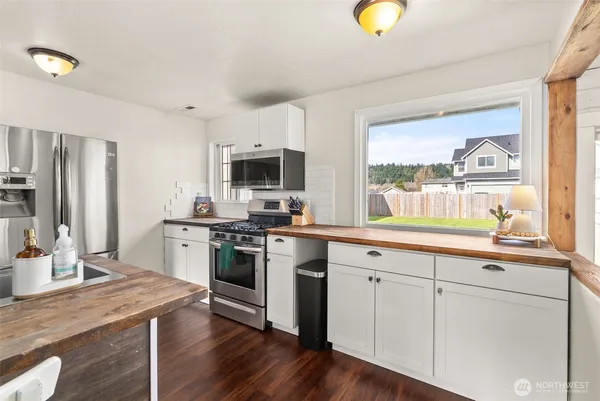 $525,000 | 120 Tacoma Avenue Northwest, Orting, WA 98360