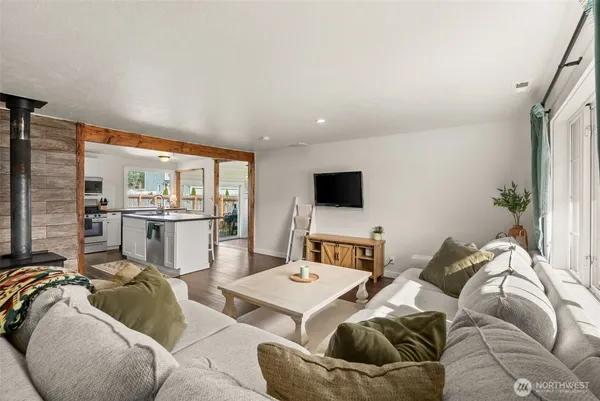 $525,000 | 120 Tacoma Avenue Northwest, Orting, WA 98360