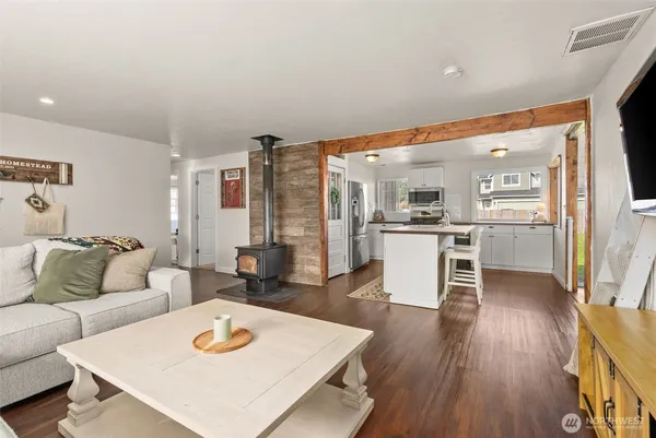 $525,000 | 120 Tacoma Avenue Northwest, Orting, WA 98360