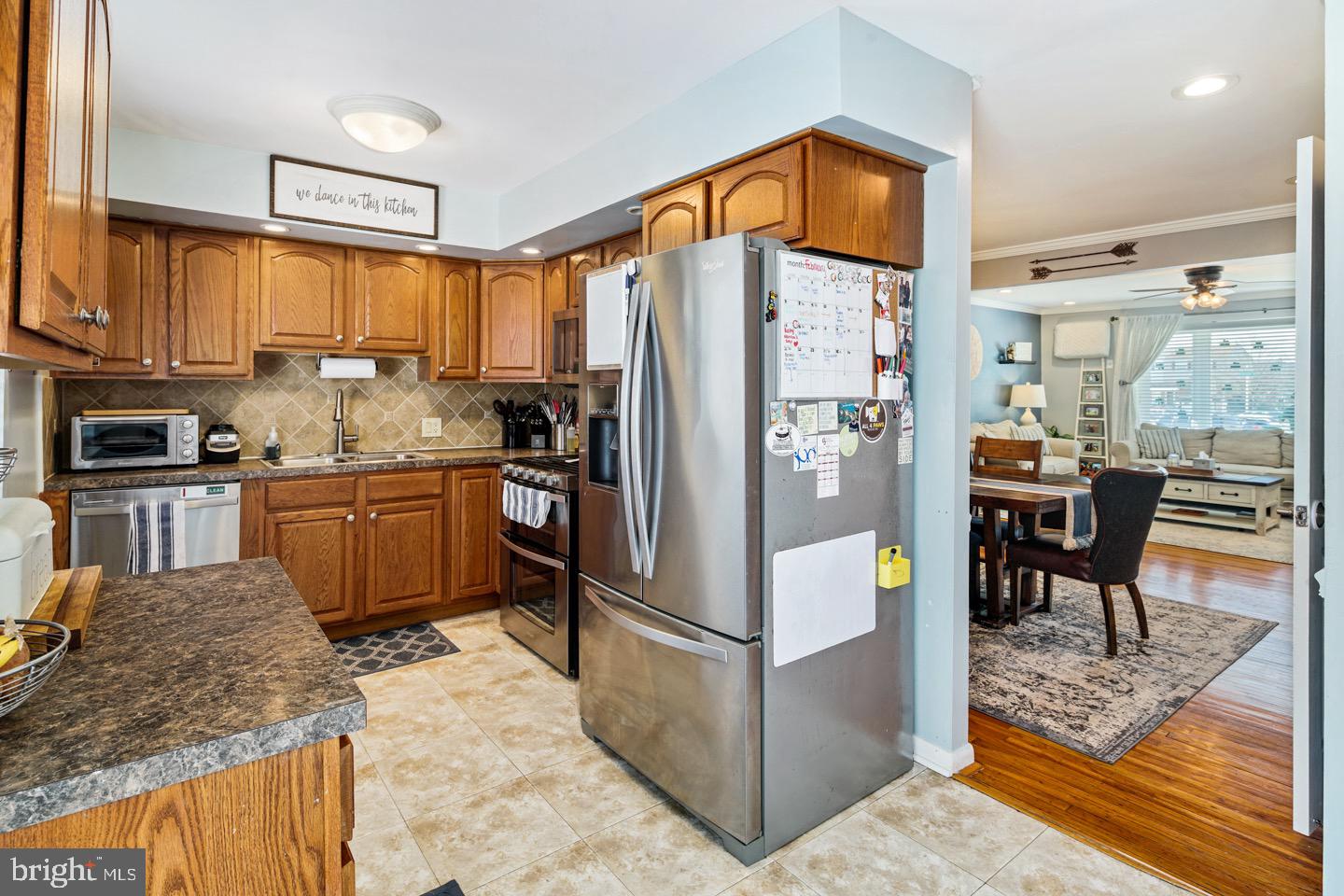 12057 Covert Road Philadelphia, PA 19154 - Photo 12 of 41 Gallery Image 12