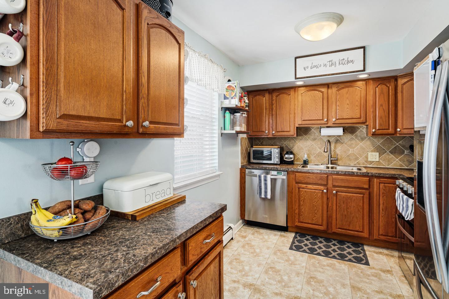 12057 Covert Road Philadelphia, PA 19154 - Photo 14 of 41 Gallery Image 14