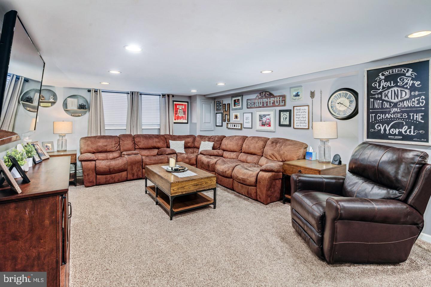 12057 Covert Road Philadelphia, PA 19154 - Photo 17 of 41 Gallery Image 17