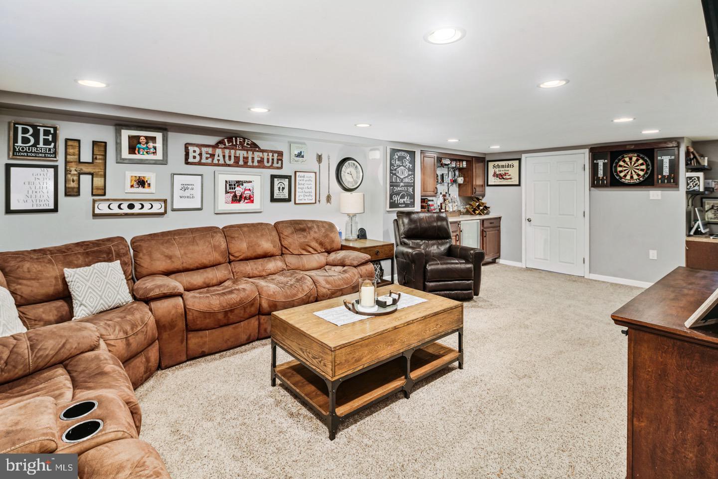 12057 Covert Road Philadelphia, PA 19154 - Photo 18 of 41 Gallery Image 18