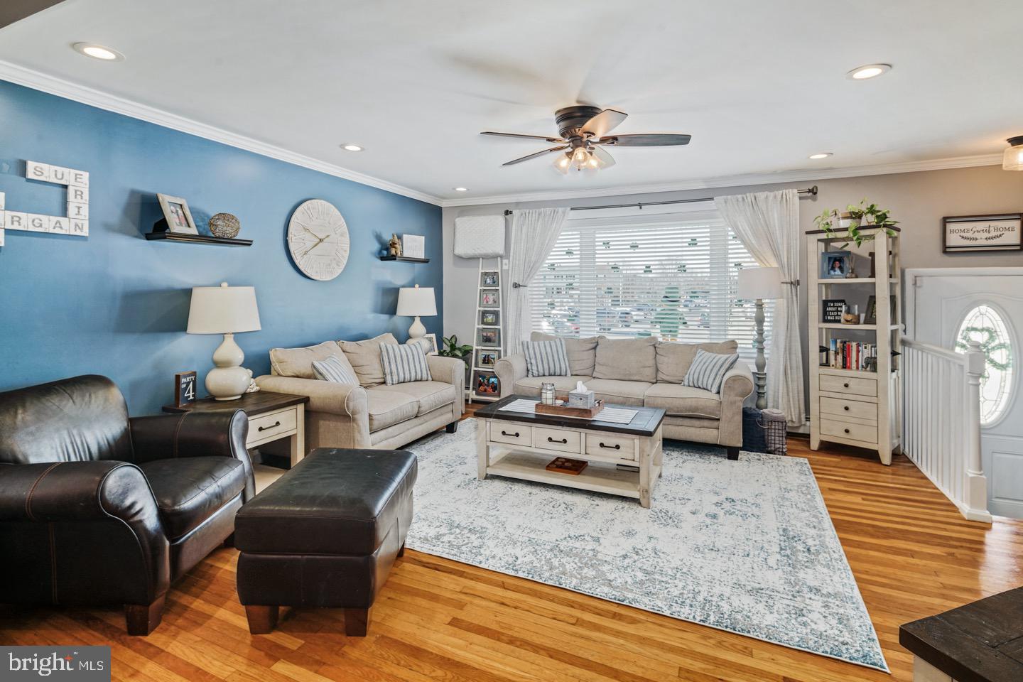 12057 Covert Road Philadelphia, PA 19154 - Photo 3 of 41 Gallery Image 3