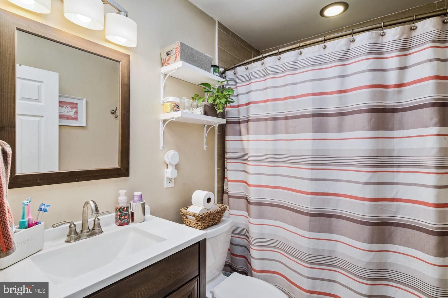 12057 Covert Road Philadelphia, PA 19154 - Photo 26 of 41 Full Bath