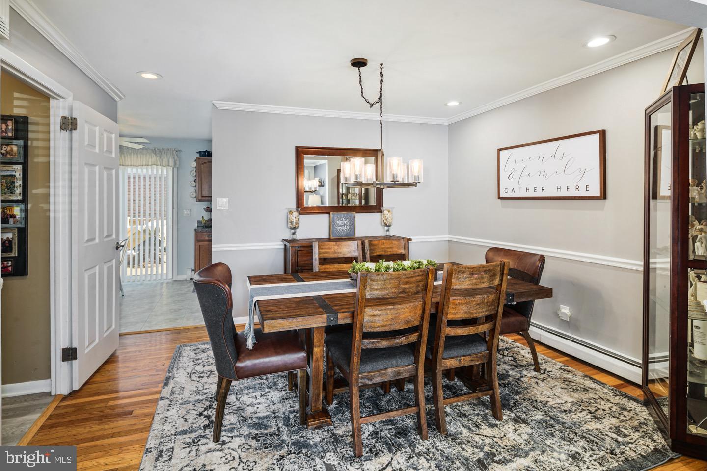 12057 Covert Road Philadelphia, PA 19154 - Photo 6 of 41 Dining Room