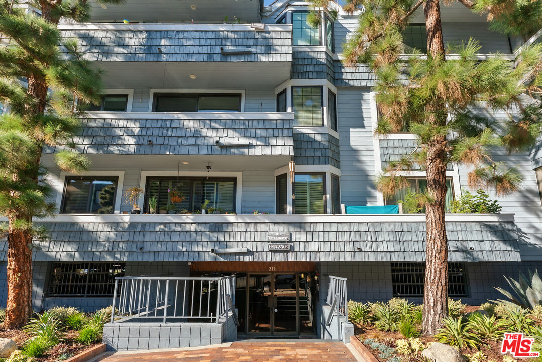 311 Bora Bora Way, Unit 315 Marina del Rey, CA 90292 - Photo 34 of 34 a view of house with outdoor space