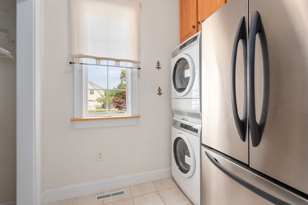 69 Rachael Terrace Westfield, MA 01085 - Photo 15 of 42