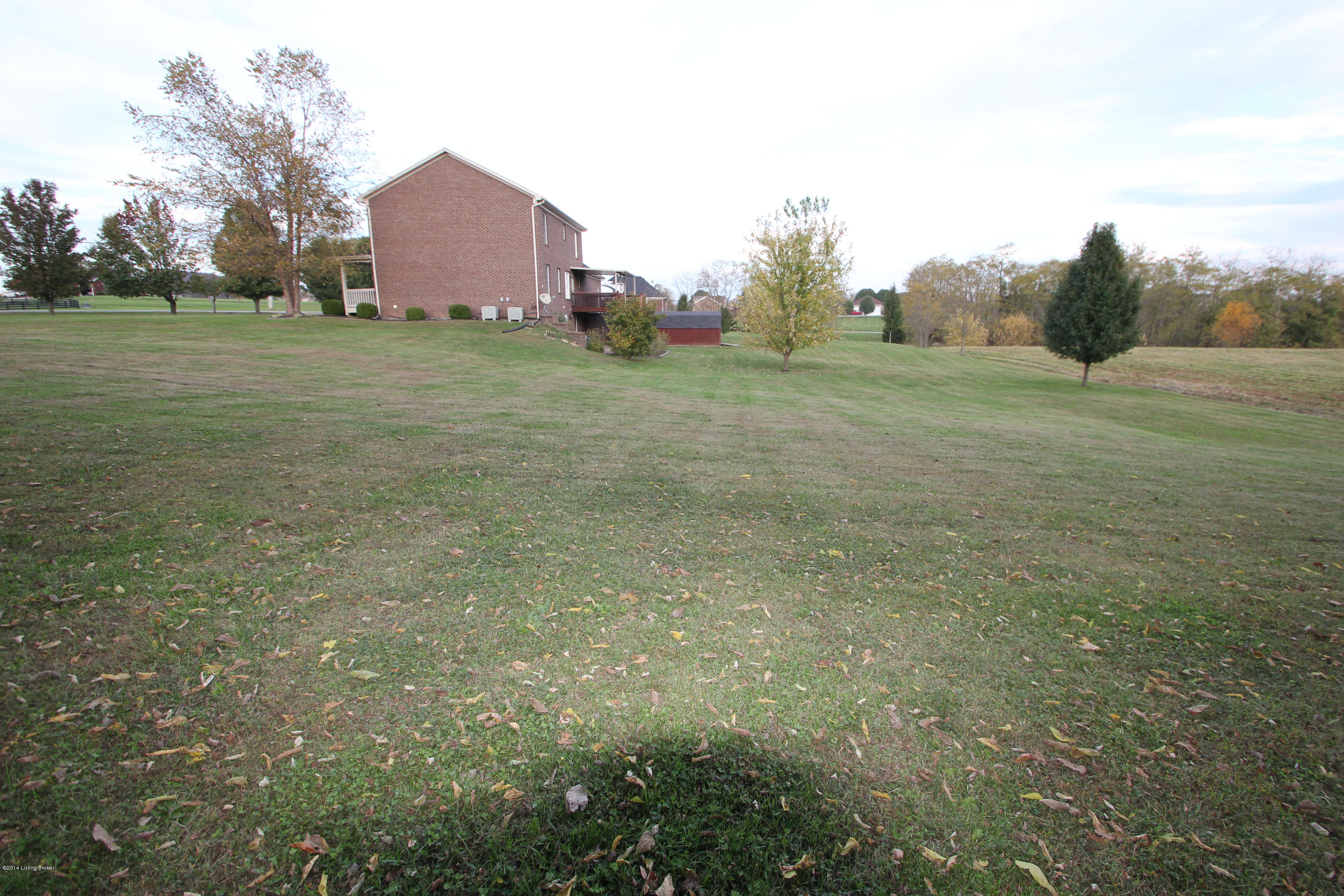 Plum Ridge Rd, 1573 011