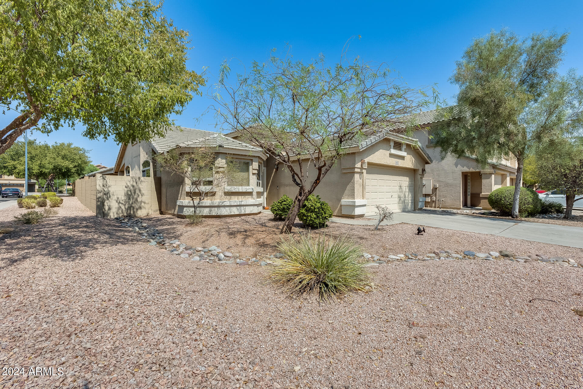 16672 West Rimrock Street Surprise, AZ 85388 - Photo 5 of 39