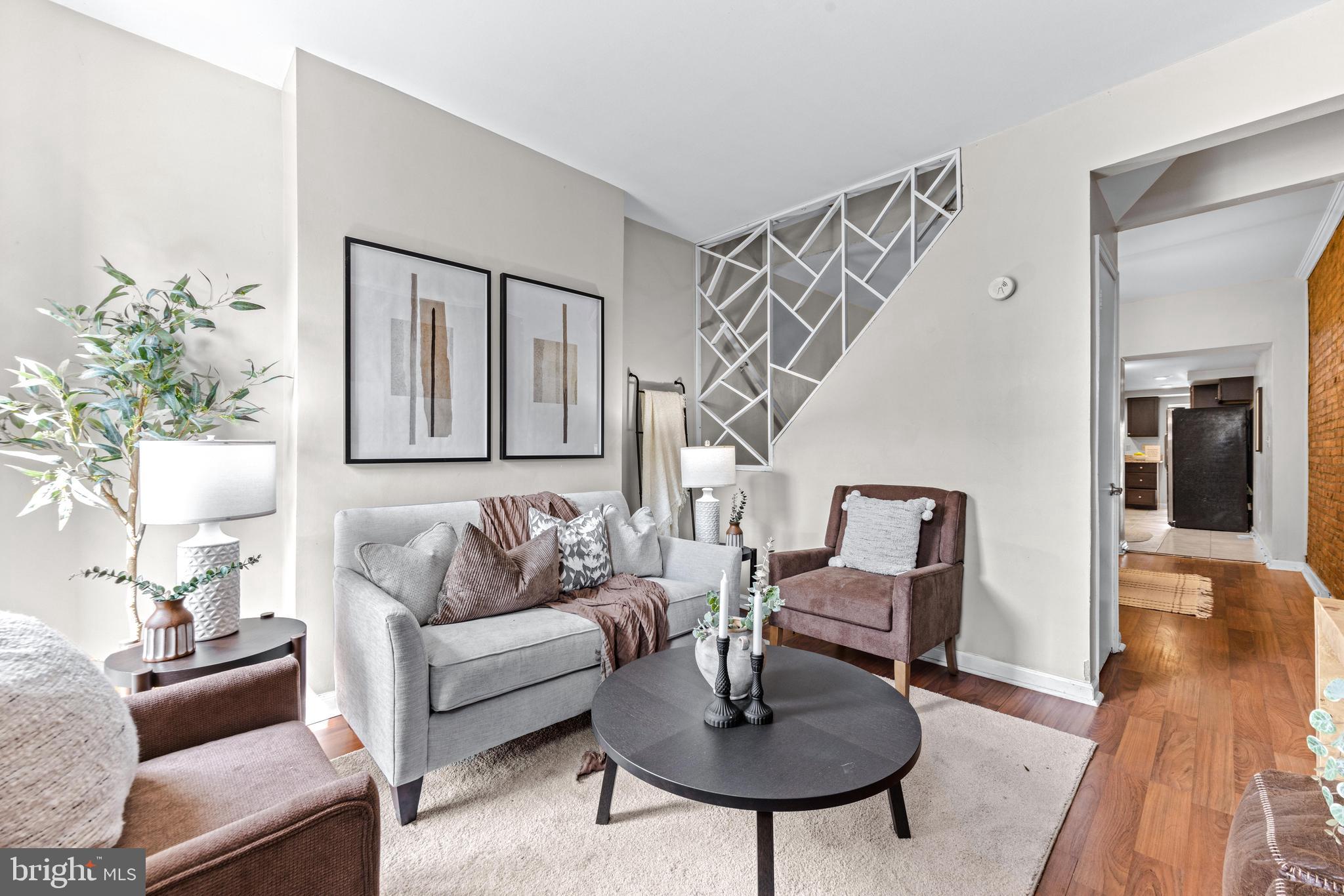 1505 South Hanover Street Baltimore, MD 21230 - Photo 1 of 30 a living room with furniture