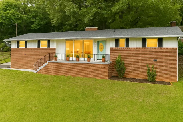 $299,000 | 3818 Granada Drive, Chattanooga, TN 37411