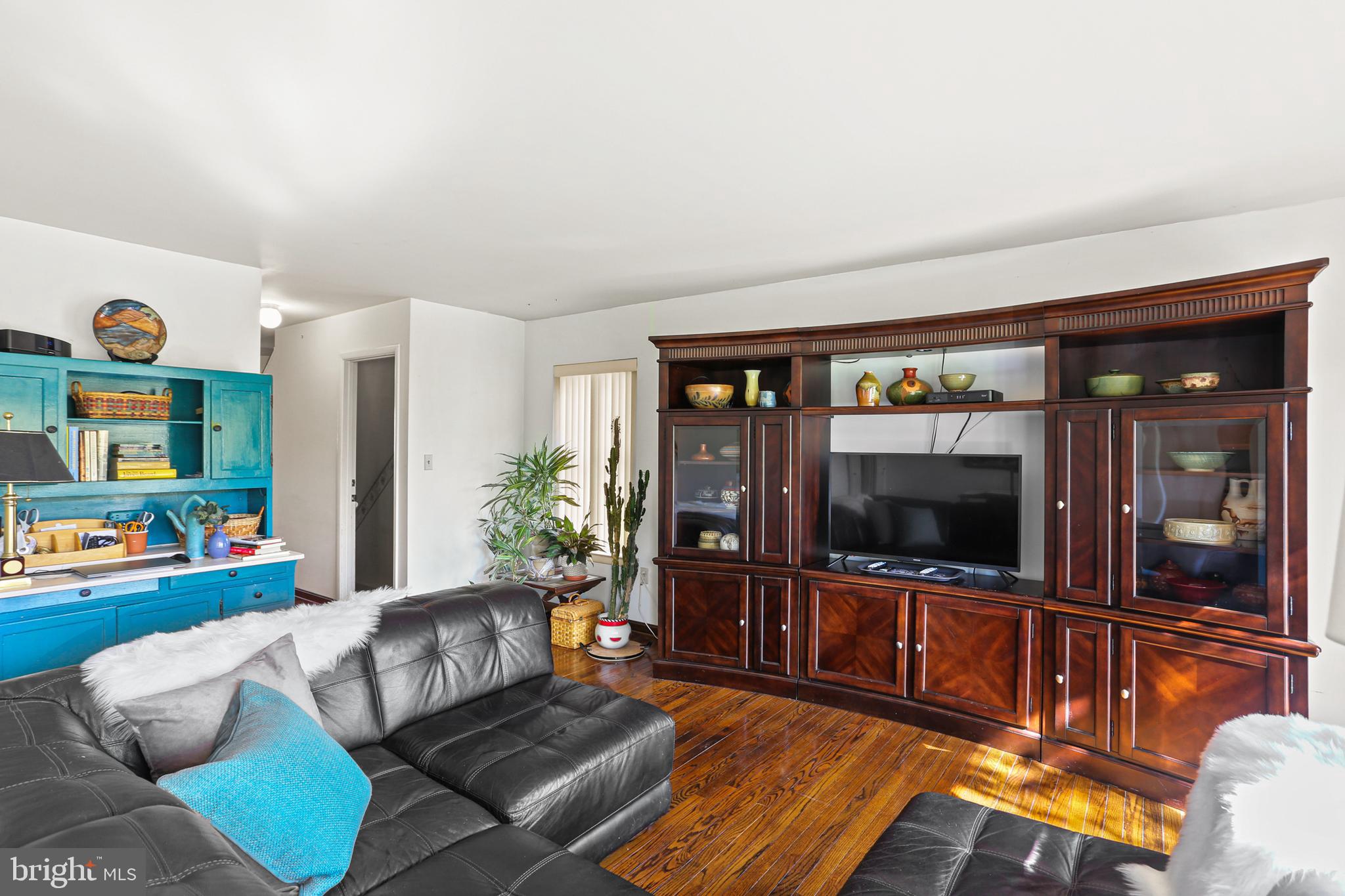 5665 Vantage Point Road Columbia, MD 21044 - Photo 11 of 60 RICH HARDWOODS