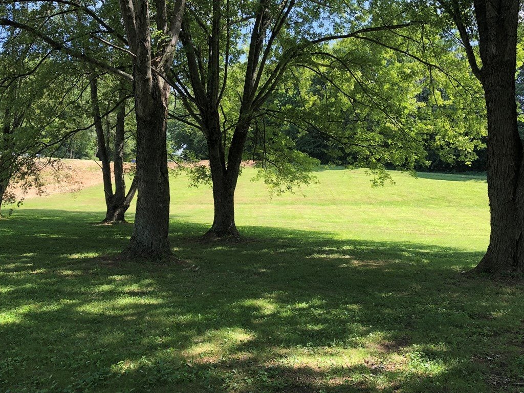 5221 Edmonton Road Glasgow, KY 42141 - Photo 2 of 23 Gallery Image 2